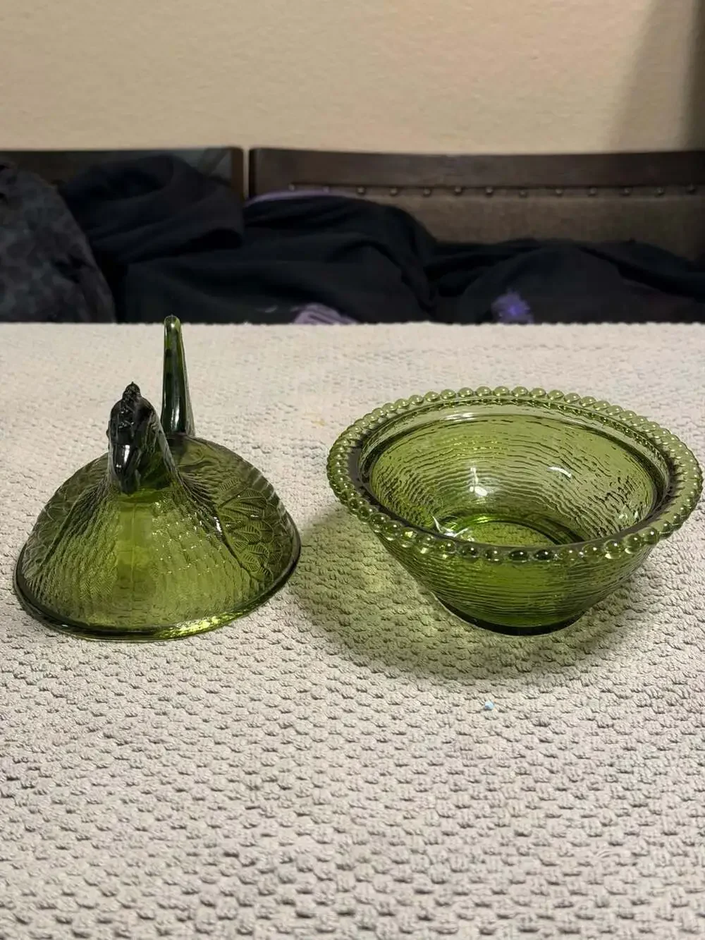 Vintage Indiana Green Glass Hen on Nest Dish w/ Lid Oval Beaded Base